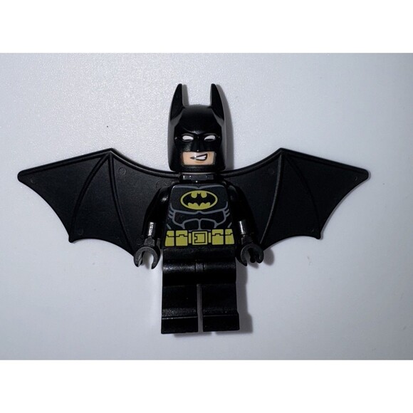 LEGO DC Super Heroes Batman Minifigure Black Wings 70913 Genuine Loose - Picture 9 of 9